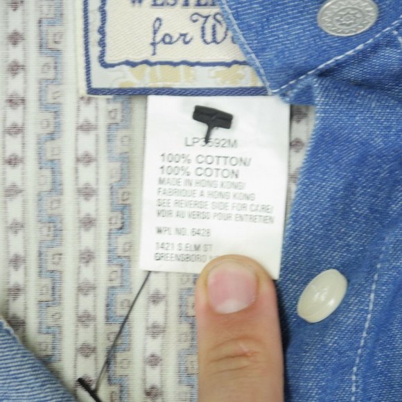 NWT Wrangler Western Wear Tribal Stripes Multicolor Western Shirt NOS Size M ANB - Picture 7 of 9